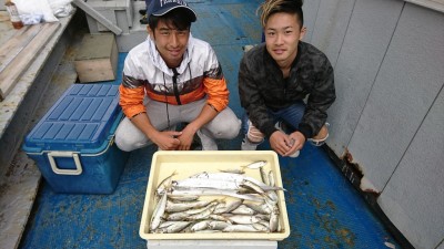 
<p>松野様 沖の北 ショアジギでタチウオとサビキ釣りで小アジ大漁！</p>
