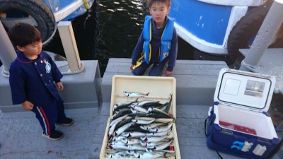
<p>とき君　沖の北　サビキ　サバ大漁♪</p>
<p>～30ｃｍまでのサバが大漁です(^^♪足元で釣れますので、今週末ファミリーでいかがですか！？おめでとうございます！</p>
