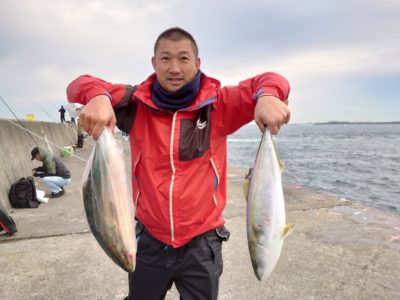 <p>沖の北　飲ませ釣りでメジロ！6〜7時頃にヒット！</p>