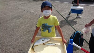 <p>加藤様　沖の北　ルアー　ハマチサイズＧＥＴ</p><p>今日はお子さんも釣れています(^^♪</p>