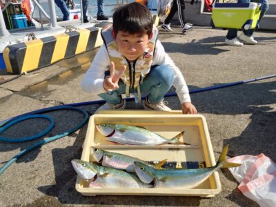 <p>沖の北　ショアジギでハマチ！ハマチ祭り♪</p>