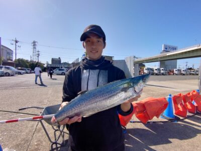 <p>沖の北　ショアジギでサゴシ！サゴシ・サワラはたまに飛んでるのが見えますよ♪見えたらチャンス♪航行中、旧と沖の間でもよく見かけます。</p>