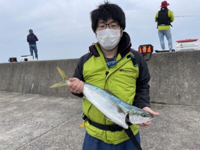 <p>木村様　沖の北　ショアジギで5時45分頃にハマチ GET^ ^</p>