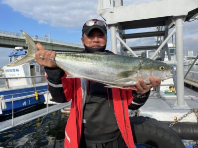 <p>筒井様　沖の北　飲ませ釣りで80cmのブリ！！！！</p>