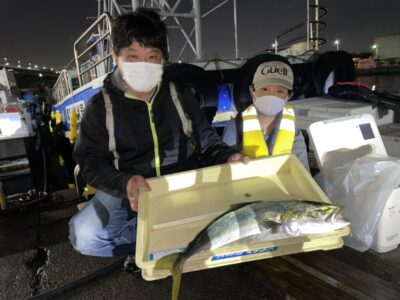 <p>川崎様　沖の北　飲ませ釣りでメジロ！！！</p>