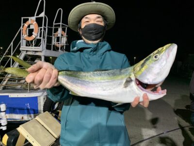 <p>河井様　沖の北　メタルジグでメジロ🎣 15:30頃に釣れたそうです🐟　</p>