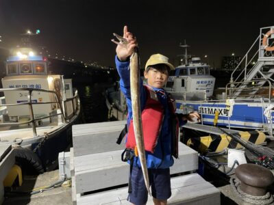 <p>りょうた君　沖の北　飲ませ釣りで80cmのハモ！！！おめでとうございます^ ^</p>