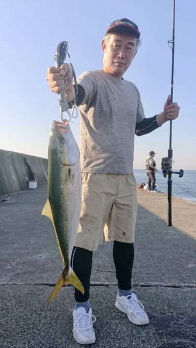 <p>もってるオトコ峠様　沖の北　メタルジグでメジロ🎣　16:30頃の釣果🐟</p>