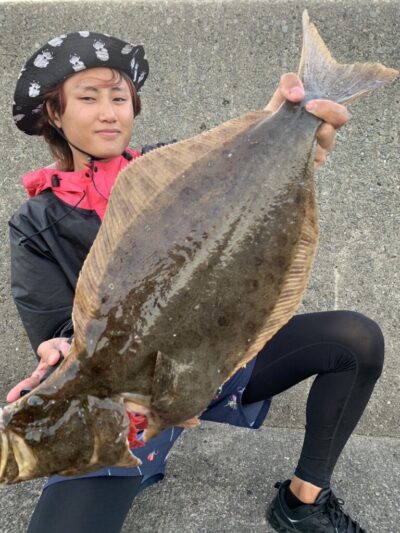 <p>北島君 沖の北 飲ませ釣りでヒラメ60cm！！！17時頃にヒット！おめでとうございます♪</p>