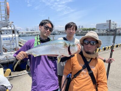 <p>池中様　沖の北　マキマキでブリ80cm🎣</p>