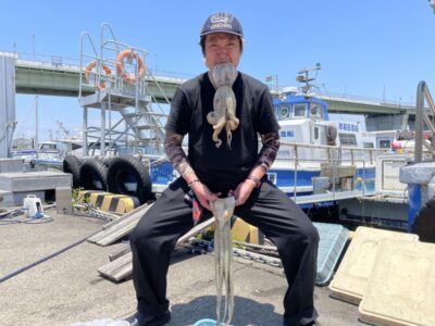 <p>DAICHAN 様　沖の北　タコエギでマダコ1.3キロ・1.5キロ🐙</p>