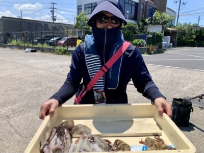 <p>ヤータコの弟子様　旧一文字3番〜カーブをタコエギで探りタコ500g×2杯🐙と新子タコ2杯🐙</p>