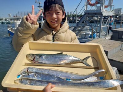 <p>晃人君 沖の北 テンヤで朝タチウオ！ショアジギでサゴシ！</p>