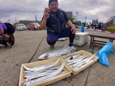 <p>沖の北内向き 早朝の時合いにテンヤで10匹、8時頃からショアジギで6匹！</p>