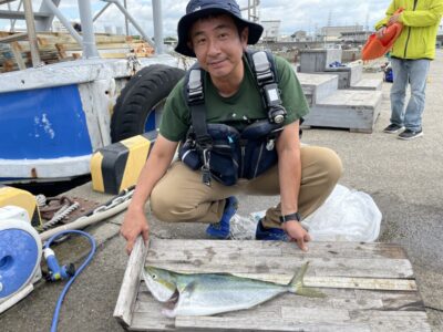 <p>ハヤミ様　沖の北　飲ませ釣りでメジロ🎣現在、飲ませ用の小アジは現地調達可能です♪</p>