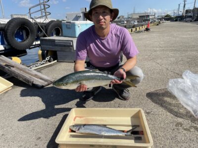 <p>栗山様　沖の北　ショアジギでサゴシ🎣飲ませ釣りでは12時頃にメジロGET♪♪</p>