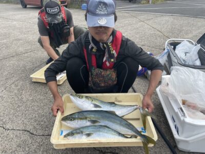 <p>はるえい様　沖の北　飲ませ釣り　ハマチ〜メジロ3匹🎣</p>