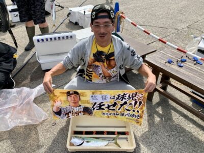 <p>🐯虎っカー島ちゃん🚛　旧一文字赤灯　頂いたアジ泳がせてツバス🎣　赤灯内向きはナブラ頻発していたそうです🐟</p>