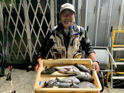 <p>荒木町のみっちゃん　旧一文字白灯　フカセ釣りでグレ&チヌ🎣</p>