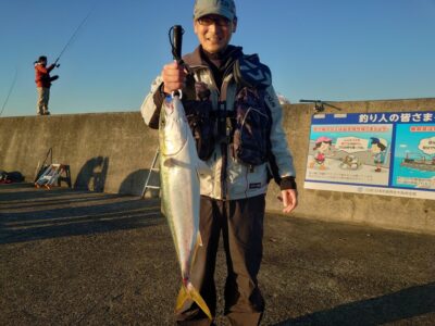 <p>木村様 沖の北 飲ませ釣りでブリ！</p>