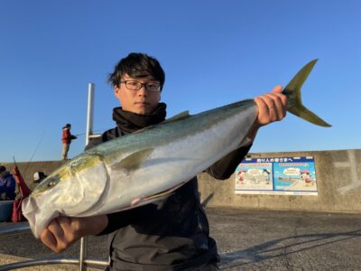 <p>田中様　沖の北　アジ飲ませ　ブリ83cm🎣おめでとうございます♪♪</p>