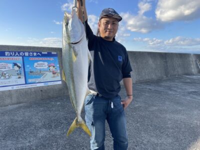 <p>ハシモト様　沖の北　アジ飲ませ　ブリ82cm🎣おめでとうございます🎉</p>