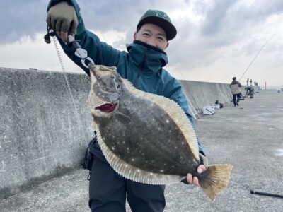 <p>坪井様　沖の北　アジ飲ませ　7時半頃にヒラメ60cm🎣初ヒラメとの事！おめでとうございます🎉</p>