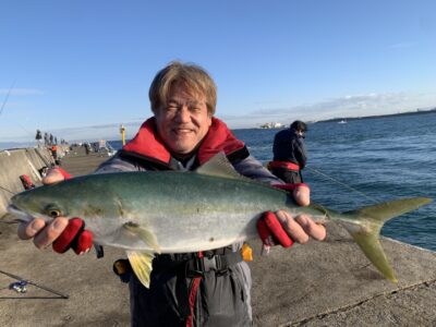 <p>名古屋のJin様　沖の北　呑ませ釣り8:30頃にメジロ🎣</p>