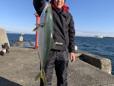 <p>匿名さま　沖の北　呑ませ釣り9時頃にメジロ🎣</p>