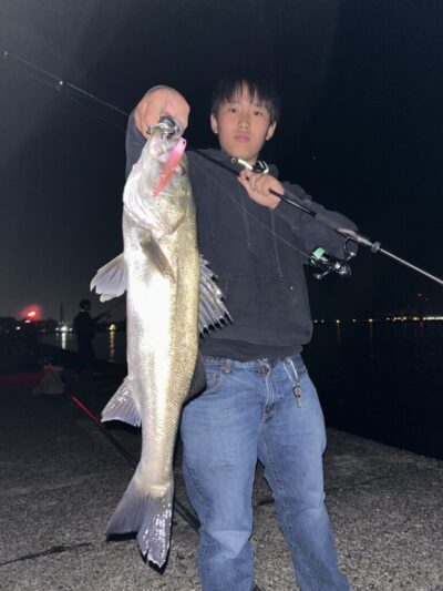 <p>バチ抜け体験実釣会　中波止2番　その4</p>