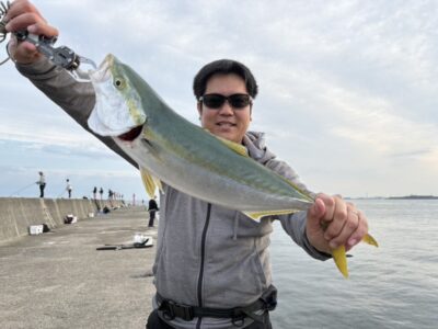 <p>宮沢様 沖の北 ジャックアイ・マキマキでハマチ！6時過ぎにヒット！</p>