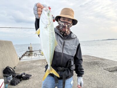 <p>小野様 沖の北 ショアジギでハマチ！6時半頃にヒット！</p>