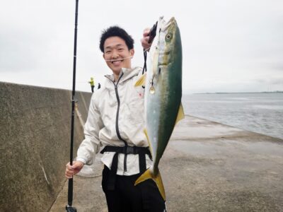 <p>沖の北 ショアジギでハマチ！7時頃にヒット！</p>