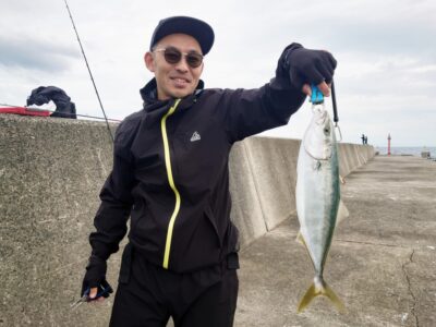 <p>沖の北 ジャックアイ・マキマキ岸一ピンクでハマチ！7時頃にヒット！</p>
