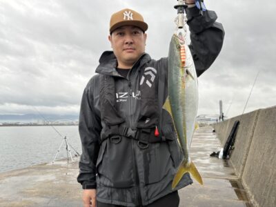 <p>TEAM水没　ケンジ様　沖の北　5:30頃にマキマキでハマチ🎣</p>