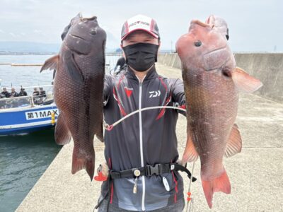 <p>ハルヒサSP様　沖の北　かぶせ釣りでカンダイ2尾🎣　撮影後リリース🐟</p>