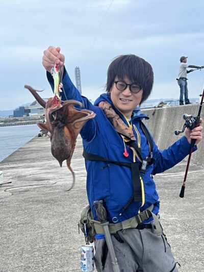 <p>やーたこ様 沖の北内向き タコエギで良型タコ820g🐙1番船で渡って1投目でヒット！</p>