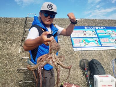 <p>中村様 旧一文字3番内向き タコエギで大ダコ1.4kg！8時すぎにヒット！新子タコは2つ♪</p>
