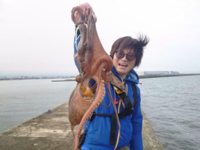 <p>やーたこ様 沖の北外向き タコエギでタコ1.14kg🐙6時50分にヒット！</p>