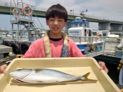 <p>晃人君 沖の北 セットアッパーでハマチ！10時頃にヒット！</p>
