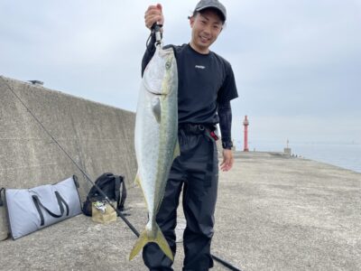 <p>くっき〜様　沖の北　セットアッパー　ブリ89cm🔥12時頃にヒット♪♪ほとんどのお客様が帰られた後に粘り勝ちでしたね！！おめでとうございます^ ^</p>