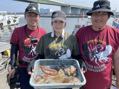 <p>まゆげの釣り日記の弟子 様　旧一文字　タコエギでマダコ2.1キロ🐙タコ釣り大会優勝🏆おめでとうございます🎊</p>