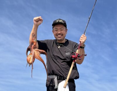 <p>綿田様 沖の北外向き イカエギ改でタコ950g！8時にヒット！</p>