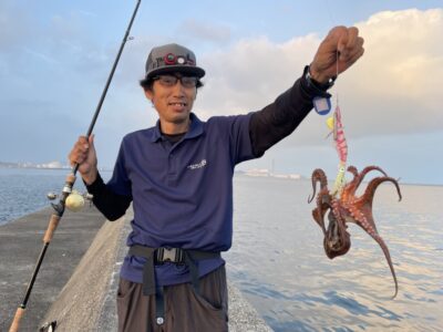<p>にったこ様🐙　旧一文字赤灯　タコエギで5時半ごろにマダコGET🐙</p>