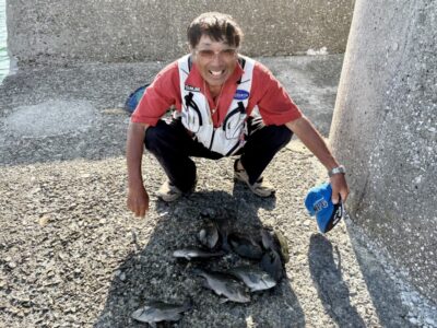 <p>海が好き！スーパードライが大好き！みっちゃん　旧一文字白灯　フカセ釣りでグレ9尾🎣</p>