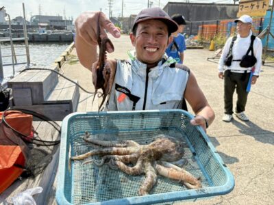 <p>ミラクル宮崎様　旧一文字3番周辺　デビルエイトで良型タコ910g🐙</p>