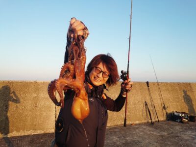 <p>やーたこ様　沖の北内向き　イカエギ改＋餌巻きで良型タコ🐙</p>
