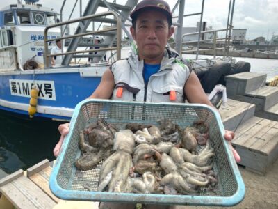 <p>ミラクル宮崎様　旧一文字3番内向き　竿下タコジグでつ抜け達成！</p>