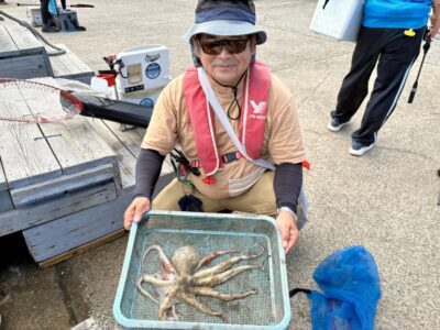 <p>G松本様　沖の北　タコエギon theラードで良型タコ🐙</p>