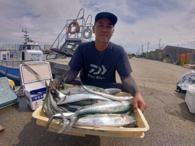 <p>小倉様　沖の北　ショアジギでサゴシ大漁！</p>